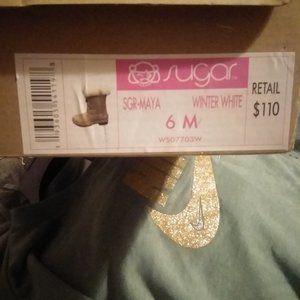 NWT witer white sugar boota